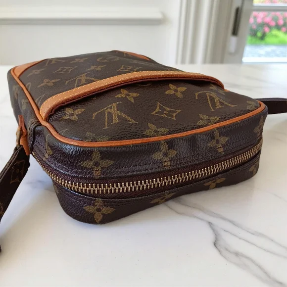 Louis Vuitton Monogram Danube Crossbody Bag - EXCELLENT - Year 2002 ✨ - Picture 7 of 16